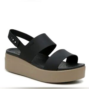 Crocs Brooklyn Low Wedge Sandal NWT